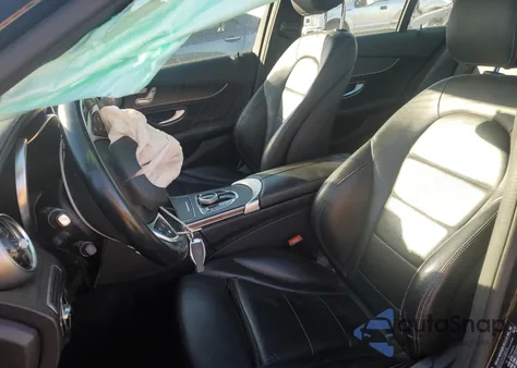 2017 Mercedes-Benz C 300 4Matic из США, поврежденный, VIN 55SWF4KB1HU207099